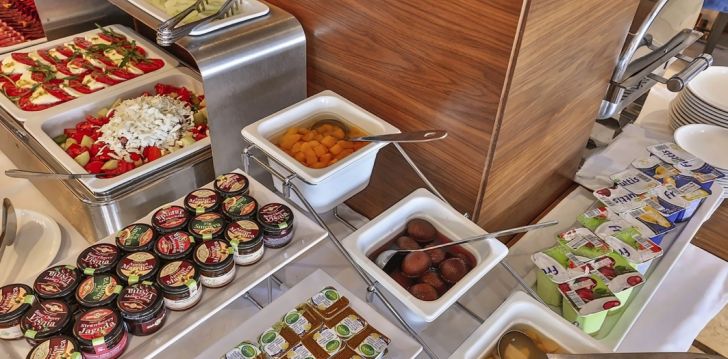 Reis Montenegrosse, peatu 5* hotellis CALIFORNIA HOTEL (ADULTS ONLY 12+)! 16