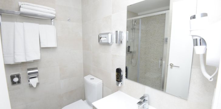 Hubane puhkus Mallorcal, 3* hotellis HOTEL CHEVY! 9