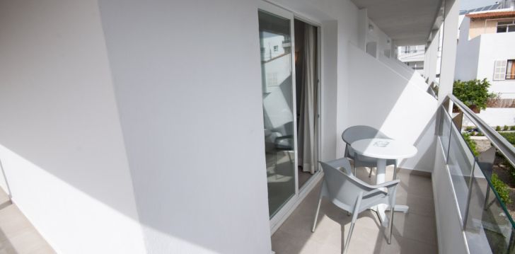 Hubane puhkus Mallorcal, 3* hotellis HOTEL CHEVY! 21