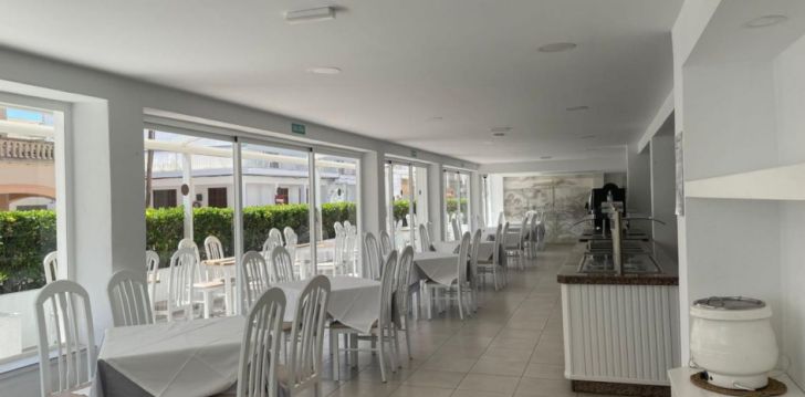 Hubane puhkus Mallorcal, 3* hotellis HOTEL CHEVY! 30