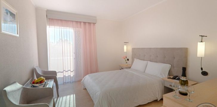 Puhkus täiskasvanutele, Korfu saarel, 4* hotellis LIVADI NAFSIKA HOTEL (ADULTS ONLY)! 5