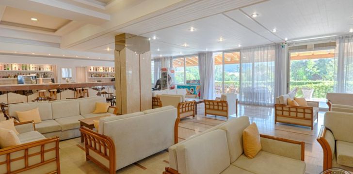 Puhkus täiskasvanutele, Korfu saarel, 4* hotellis LIVADI NAFSIKA HOTEL (ADULTS ONLY)! 24