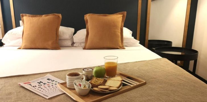 Linnapuhkus Barcelonasse, peatu 2* hotellis LA FRANCA TRAVELLERS (ADULTS ONLY)! 5