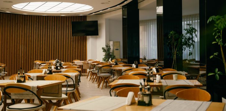 Reis Durresi, Albaaniasse, 4* hotell LEONARDO! 13