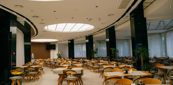 Reis Durresi, Albaaniasse, 4* hotell LEONARDO! 14