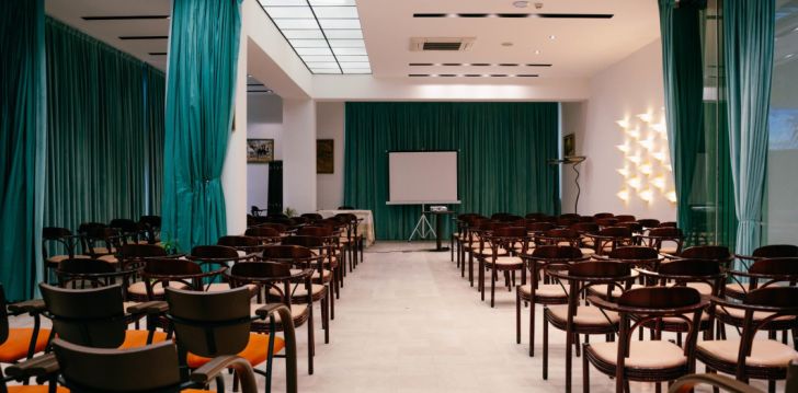 Reis Durresi, Albaaniasse, 4* hotell LEONARDO! 18