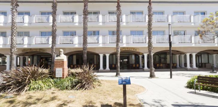 Sobilik puhkus pere või sõprade seltsis Hotel Ibersol Sorra D'or 3* Costa Bravas! 30