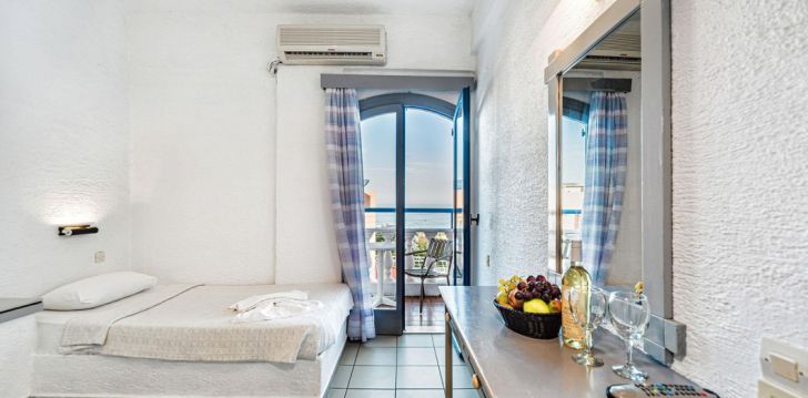 Perepuhkus veepargi lähedal 2* IRO HOTEL hotellis Kreekas! 14