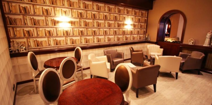 Puhkus mägede keskel, 3* hotellis HOTEL PYRÉNÉES! 2