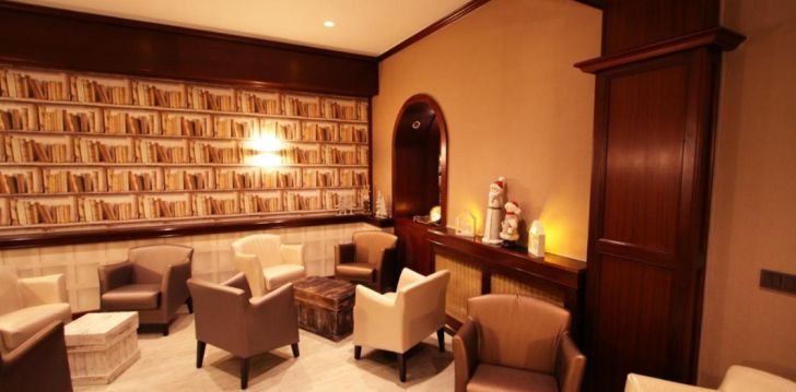 Puhkus mägede keskel, 3* hotellis HOTEL PYRÉNÉES! 5