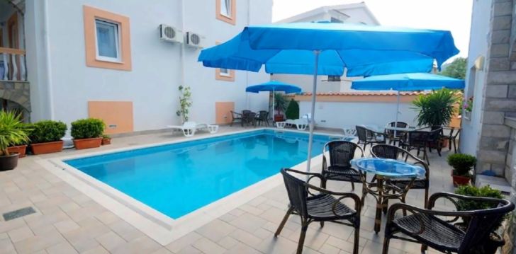 Rahulik puhkus Montenegros, 3* hotellis IPER! 8