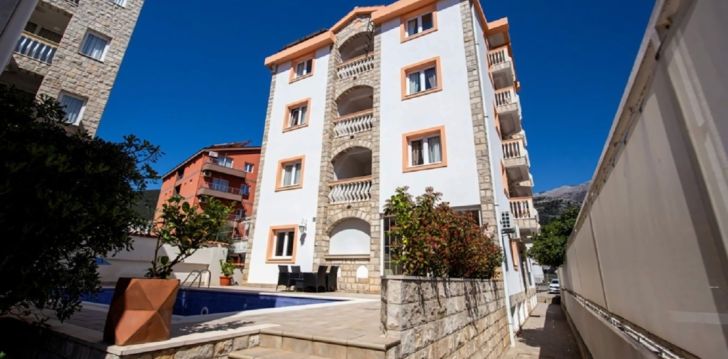 Rahulik puhkus Montenegros, 3* hotellis IPER! 12