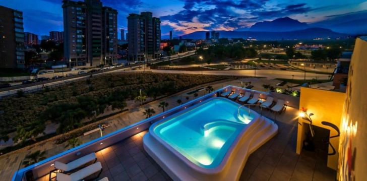 Mugav puhkus Benidormis, 4* hotellis HOTEL CARLOS I! 5