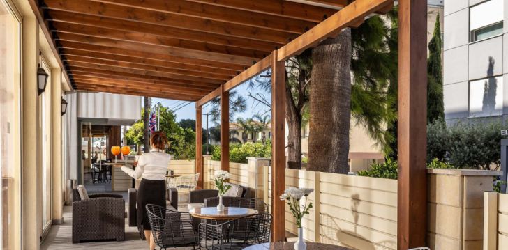 Mugav puhkus Limassolis, 3* hotellis KAPETANIOS LIMASSOL HOTEL! 5