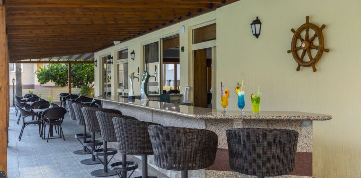 Mugav puhkus Limassolis, 3* hotellis KAPETANIOS LIMASSOL HOTEL! 7