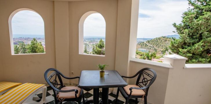 Kaunite vaadetega Malaga puhkus, 3* hotellis VILLA GUADALUPE! 24