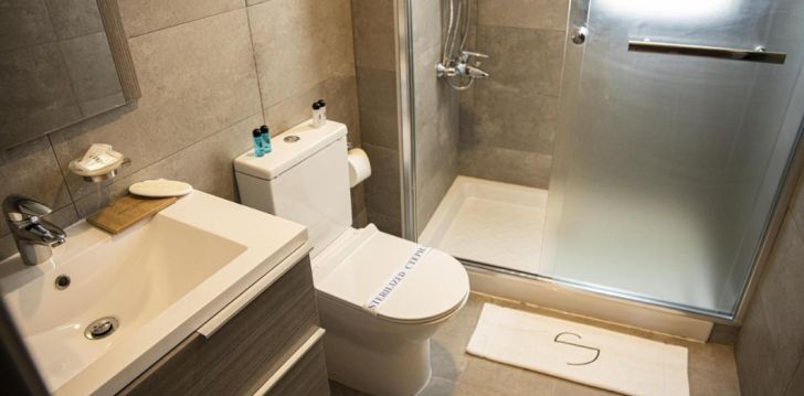 Linnapuhkus Larnacas, 3* hotellis JIMMY'S SUITES! 5