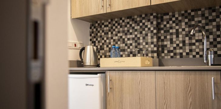 Linnapuhkus Larnacas, 3* hotellis JIMMY'S SUITES! 16
