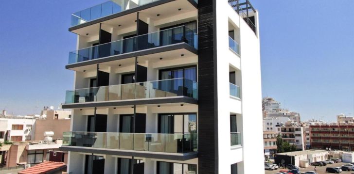 Linnapuhkus Larnacas, 3* hotellis JIMMY'S SUITES! 25