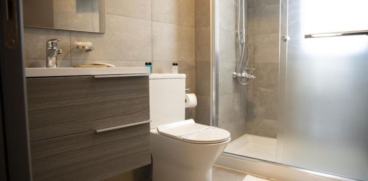 Linnapuhkus Larnacas, 3* hotellis JIMMY'S SUITES! 30