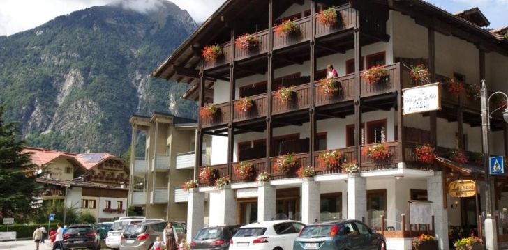 Suusareis Itaaliasse, 3* GARNI LA PALU hotelli! 1