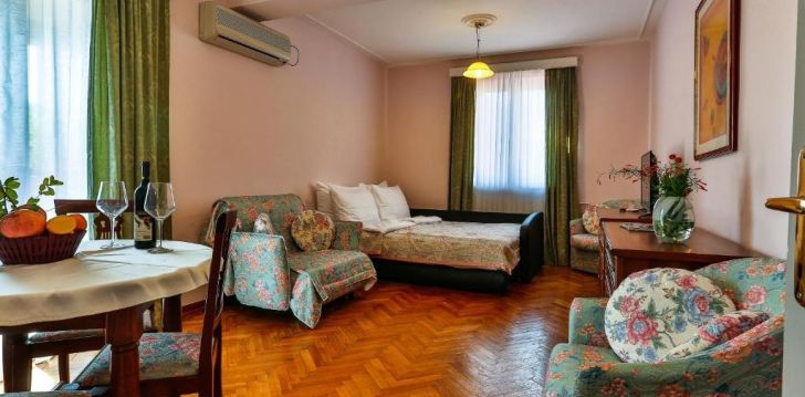 Rahulik puhkus Villa Velzon 3* hotellis Montenegros! 2