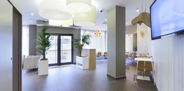 Avasta kaunist Pariisi 3* hotellis HOTEL KYRIAD PARIS 18 - PORTE DE CLIGNANCOURT - MONTMARTRE! 13