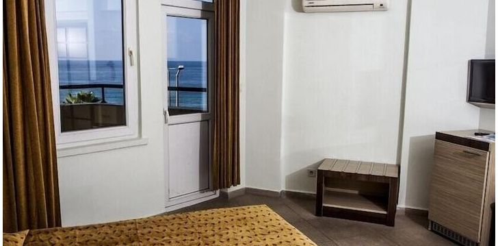 Välibasseini ja veeliumägedega puhkus Kleopatra Beach Hotel 4* hotellis Türgis! 4