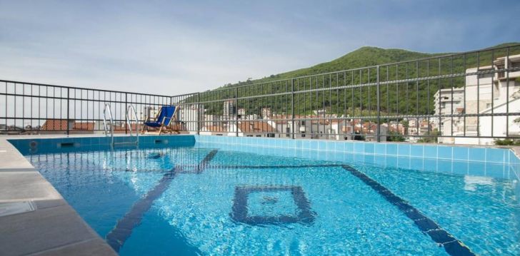 Päikseline puhkus Hotel Twelve 4* hotellis Budvas, Montenegros 1