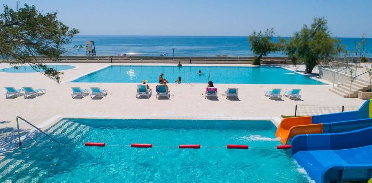 Kõik hinnas perepuhkus Montenegros, hotellis 4* PEARL BEACH HOTEL & RESORT 10