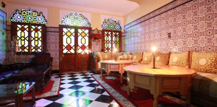 Avasta müstilist Marokot ja peatu hotellis RIAD FATOUMA! 2