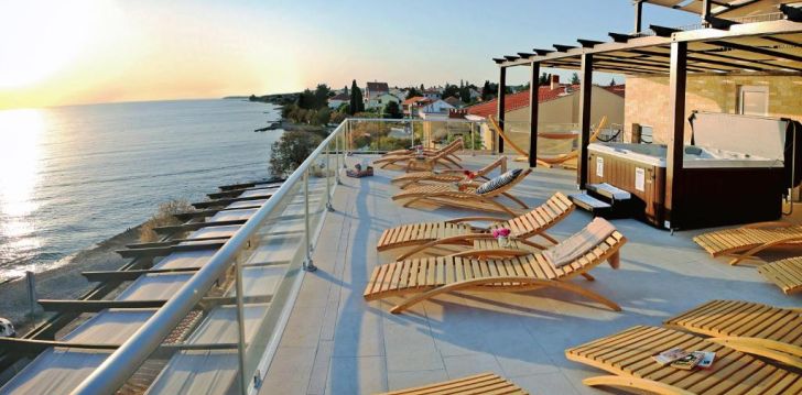 Avasta Horvaatiat, peatu Zadaris 3* hotellis HOTEL DELFIN! 1