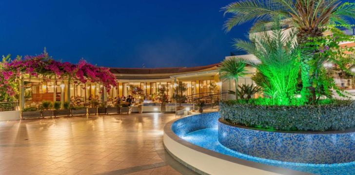 HYDRAMIS PALACE BEACH RESORT