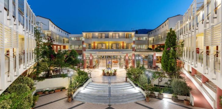 HYDRAMIS PALACE BEACH RESORT