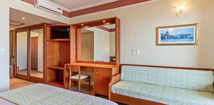 HYDRAMIS PALACE BEACH RESORT