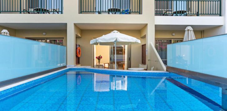 HYDRAMIS PALACE BEACH RESORT