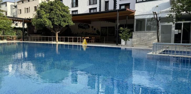 Ökonoomne puhkus vaid täiskasvanutele 3* hotellis MUER CITY (Adult Only 16+)! 7