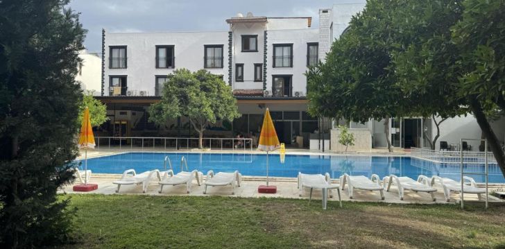 Ökonoomne puhkus vaid täiskasvanutele 3* hotellis MUER CITY (Adult Only 16+)! 12