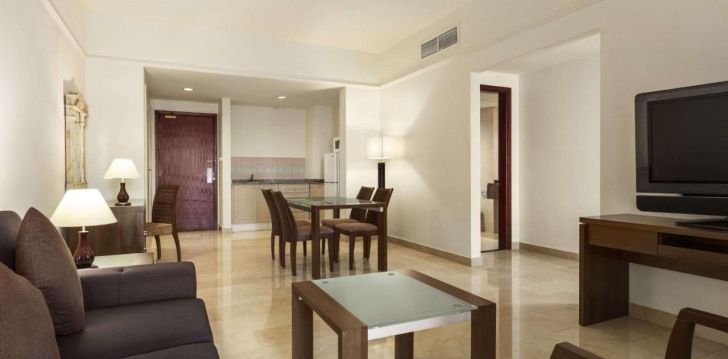 Reis Araabia Ühendemiraatidesse, peatu 4* hotellis RAMADA BEACH HOTEL AJMAN! 24