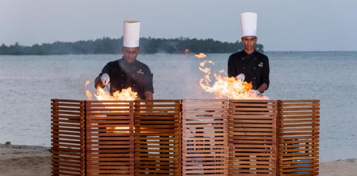 4 päevane ekskursiooniprogramm + puhkus 5* AMAYA BEACH PASSIKUDAH hotellis Sri lankal! 3