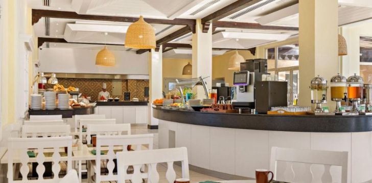 Avasta Araabia Ühendemiraate ja peatu 4* hotellis AL HAMRA VILLAGE! 24