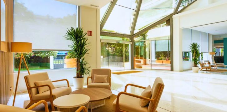 Kaunis Costa Dorada ja puhkus 4* hotellis PONIENT PIRAMIDE SALOU BY PORTAVENTURA WORLD! 4