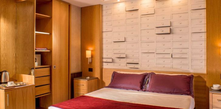 Imeline Rooma ja 4* hotell ROYAL COURT! 12
