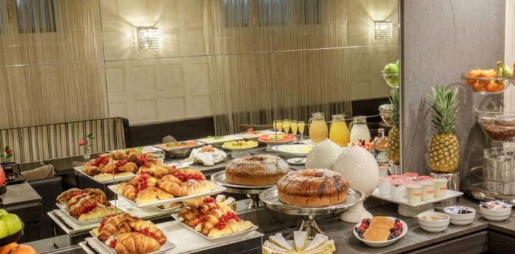 Imeline Rooma ja 4* hotell ROYAL COURT! 19
