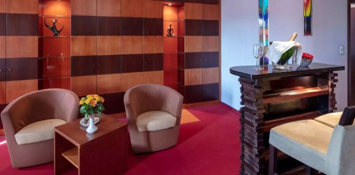 Linnapuhkus Budapestis, 3* hotellis HOTEL CHARLES! 14