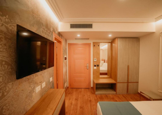 HOTEL MARTINESS 23