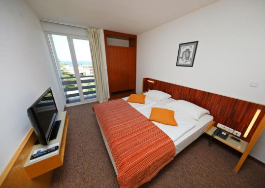 HOTEL DONAT 18