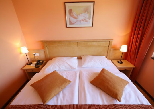 HOTEL DONAT 21