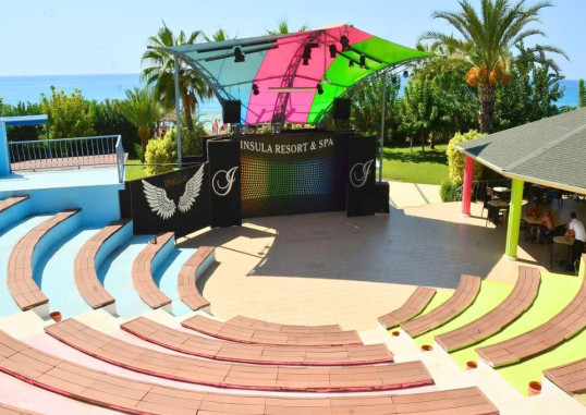 INSULA RESORT & SPA 11