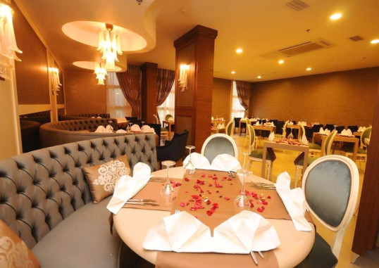 INSULA RESORT & SPA 14
